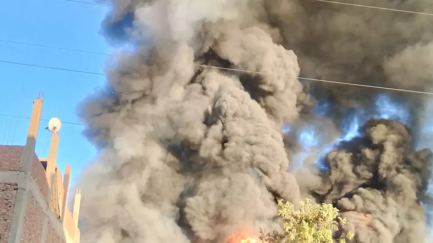 حريق في مصنع بلاستيك