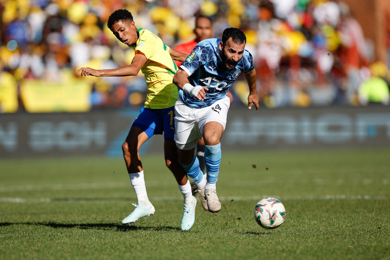 بيراميدز وصن داونز