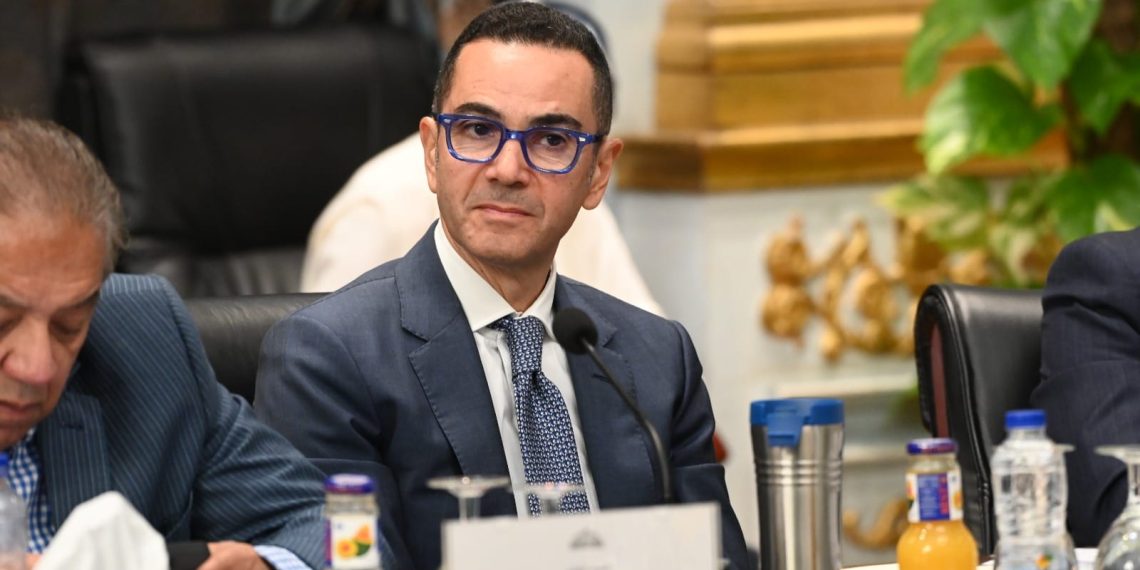 حسن الخطيب وزير الاستثمار