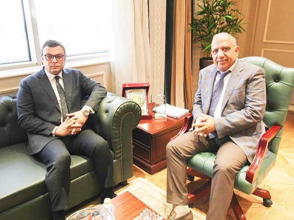 وزيرا الكهرباء والإسكان