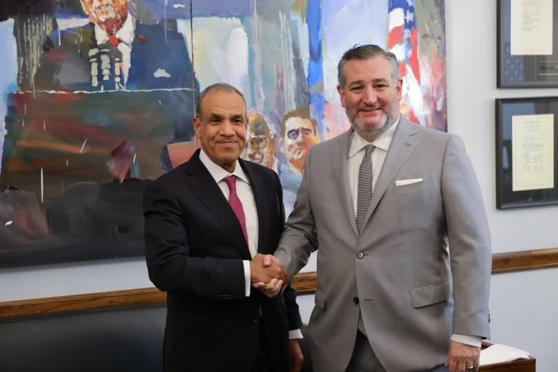 وزير الخارجية وسيناتور أمريكي