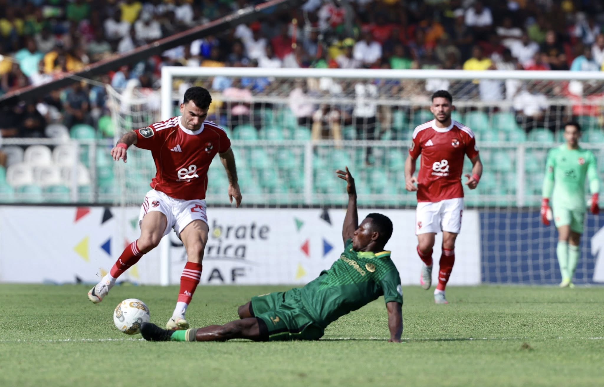 الأهلي ويانج أفريكانز