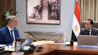 رئيس الوزراء ووزير البترول