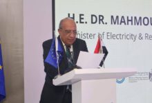 محمود عصمت وزير الكهرباء