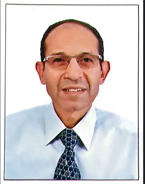 الدكتور ياسر النادي