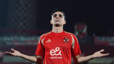 أشرف-بن-شرقي-قميص-الأهلي-9