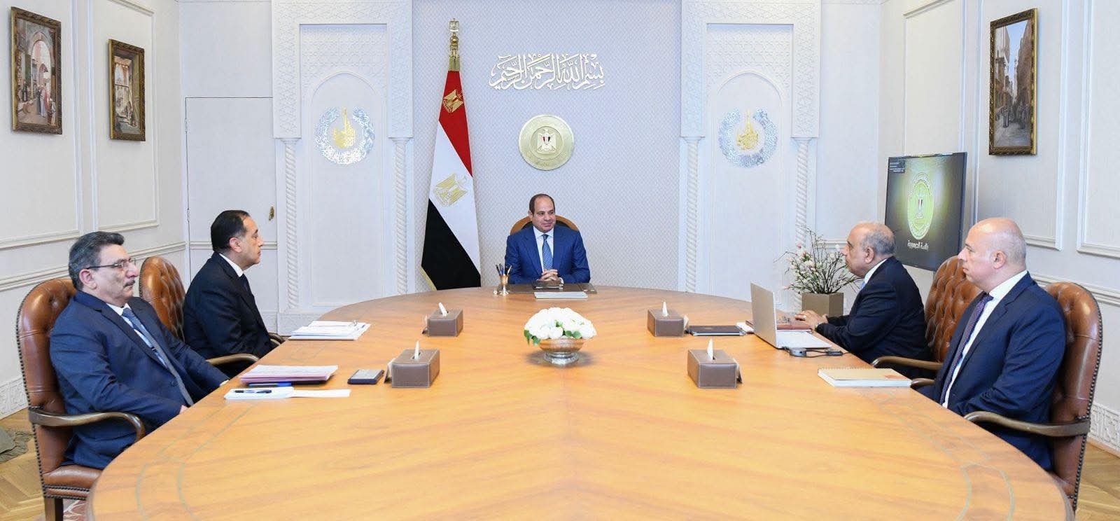 الرئيس السيسي ووزير الكهرباء ورئيس الوزراء