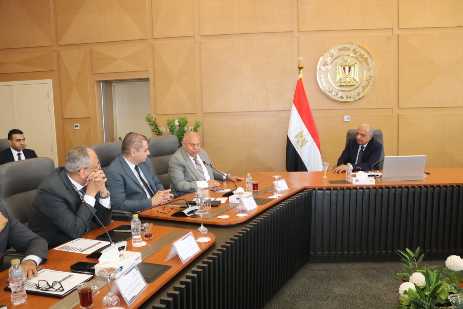 وزير الكهرباء والطاقة المتجددة