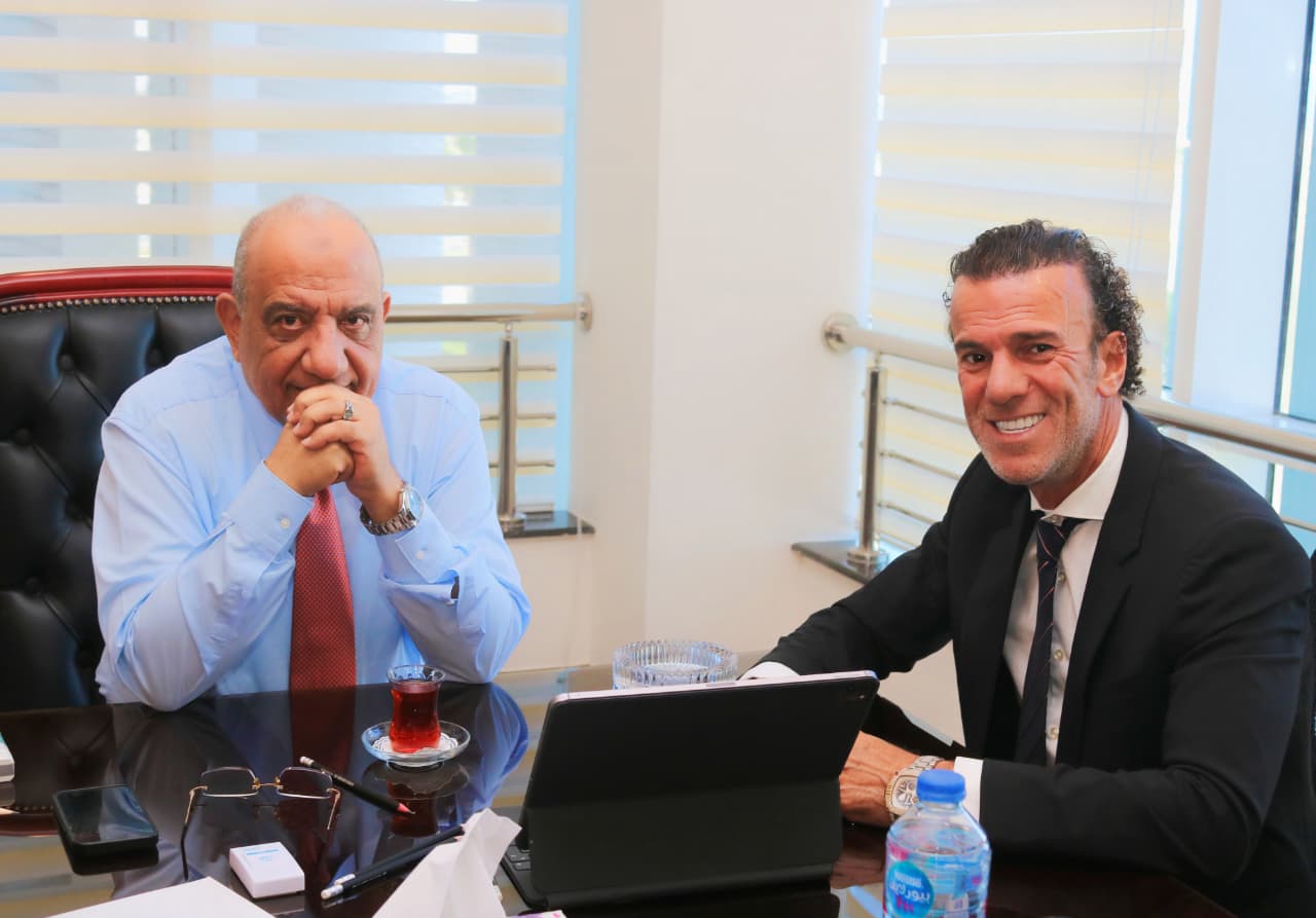 وزير الكهرباء والطاقة المتجددة